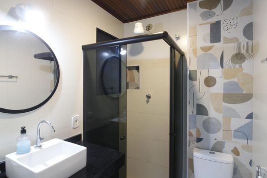 Banheiro 2 de apartamento para alugar com 2 quartos, 59m² em Vila Nova, Cabo Frio