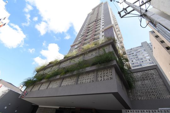 Fachada de apartamento para alugar com 1 quarto, 22m² em Centro, Curitiba