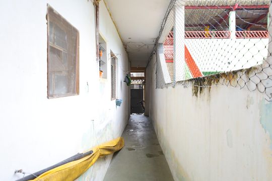 Área comum - Corredor de entrada de casa à venda com 2 quartos, 185m² em Jardim Lajeado, São Paulo