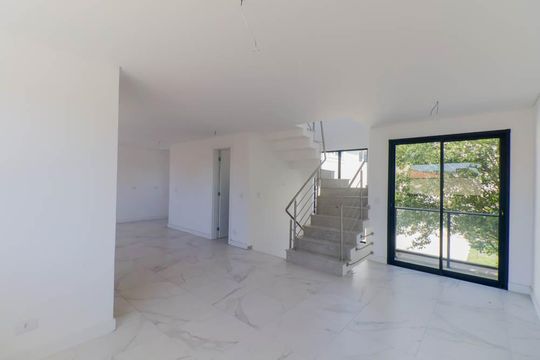 Casa de Condomínio à venda com 3 quartos, 179m² em Guabirotuba, Curitiba
