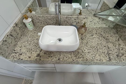 Banheiro Suíte de apartamento para alugar com 3 quartos, 143m² em Centro, Guarujá