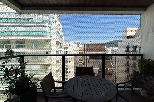 Varanda de apartamento para alugar com 3 quartos, 143m² em Centro, Guarujá