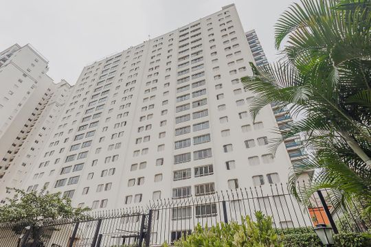 Fachada de apartamento para alugar com 2 quartos, 130m² em Pinheiros, São Paulo