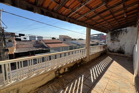 Varanda de casa à venda com 6 quartos, 283m² em Ceilandia, Brasília