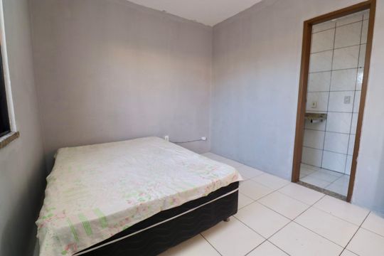 Quarto 2 de apartamento para alugar com 2 quartos, 80m² em Itapuã, Salvador