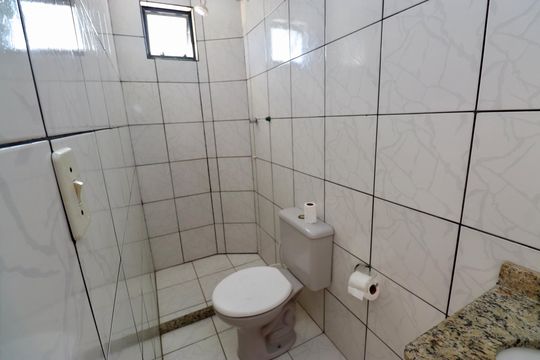 Banheiro de apartamento para alugar com 2 quartos, 80m² em Itapuã, Salvador