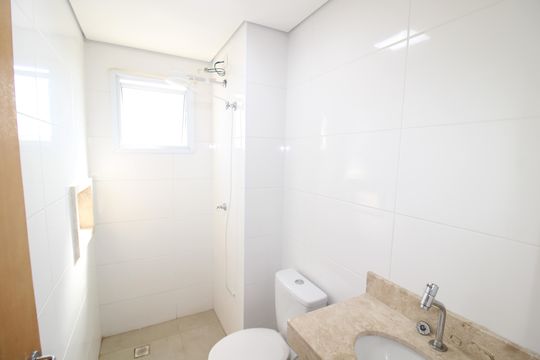 Banheiro de apartamento para alugar com 2 quartos, 48m² em Casa Verde, São Paulo