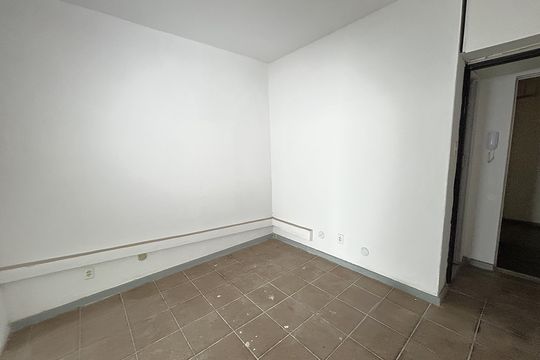 Sala de kitnet/studio para alugar com 1 quarto, 25m² em Pilares, Rio de Janeiro