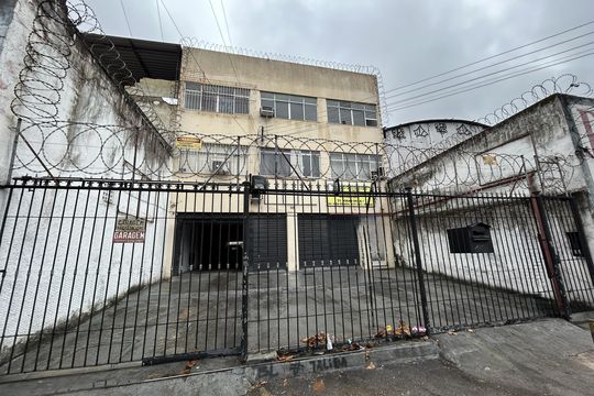 Fachada de kitnet/studio para alugar com 1 quarto, 25m² em Pilares, Rio de Janeiro