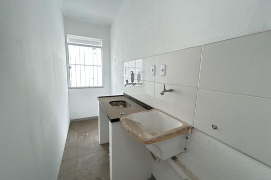 Cozinha e Área de Serviço de kitnet/studio para alugar com 1 quarto, 25m² em Pilares, Rio de Janeiro