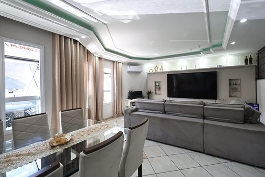 Casa à venda com 3 quartos, 225m² em Jardim Santo Alberto, Santo André