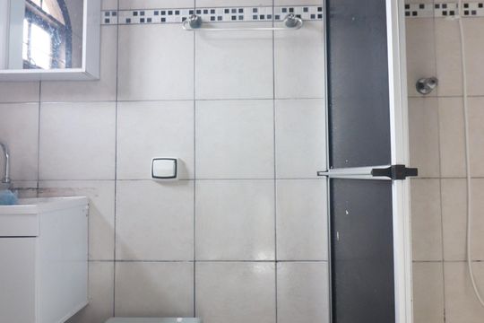 Suíte 2 Banheiro  de casa para alugar com 2 quartos, 100m² em Chácara Rialto, São Bernardo do Campo