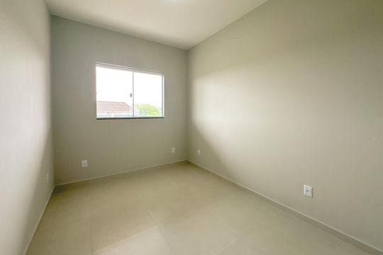 Quarto  de apartamento para alugar com 1 quarto, 30m² em São João do Rio Vermelho, Florianópolis
