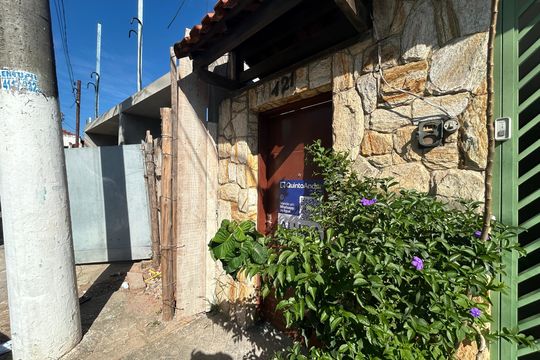 Fachada de casa para alugar com 1 quarto, 72m² em Vila Invernada, São Paulo