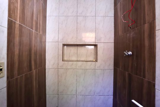 Banheiro do Quarto 1 de casa para alugar com 1 quarto, 72m² em Vila Invernada, São Paulo