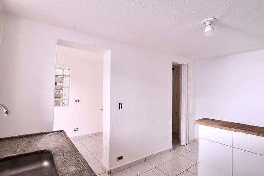 Cozinha de casa para alugar com 1 quarto, 72m² em Vila Invernada, São Paulo