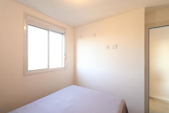 Quarto 1 de apartamento para alugar com 2 quartos, 42m² em Barra Funda, São Paulo