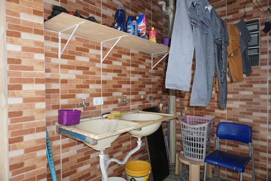 Lavanderia de casa para alugar com 1 quarto, 32m² em Jardim Guaruja, Embu das Artes