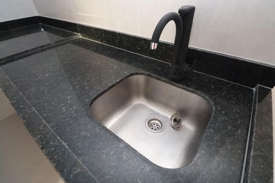 Cozinha de kitnet/studio para alugar com 1 quarto, 36m² em Narandiba, Salvador