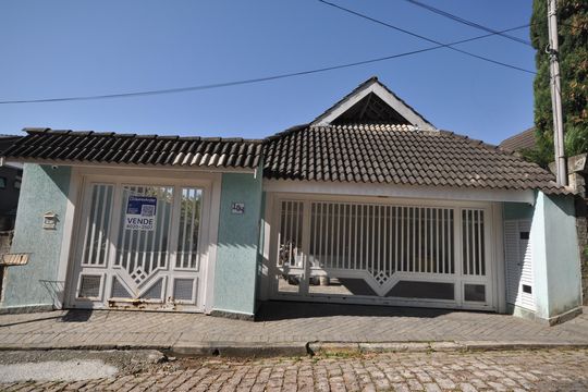 Fachada de casa à venda com 4 quartos, 590m² em Horto Florestal, São Paulo