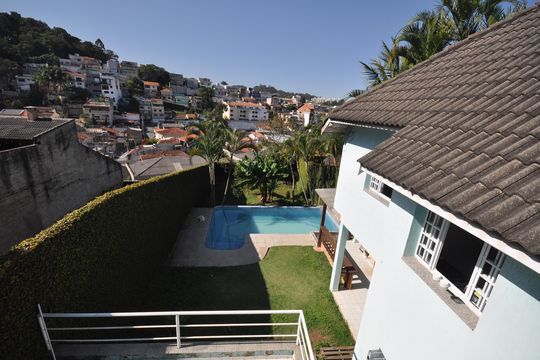 Vista da Suíte 4 de casa à venda com 4 quartos, 590m² em Horto Florestal, São Paulo