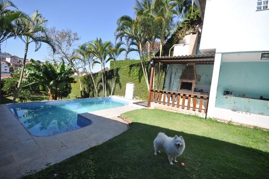 Piscina e Churrasqueira de casa à venda com 4 quartos, 590m² em Horto Florestal, São Paulo