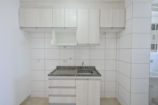 Cozinha de apartamento para alugar com 2 quartos, 48m² em Vila Andrade, São Paulo