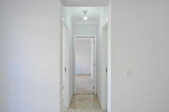 Corredor de apartamento para alugar com 2 quartos, 48m² em Vila Andrade, São Paulo