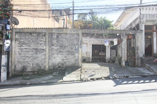 Fachada de casa para alugar com 3 quartos, 50m² em Jardim Trianon, Taboão da Serra