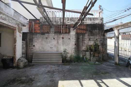 Garagem de casa para alugar com 3 quartos, 50m² em Jardim Trianon, Taboão da Serra