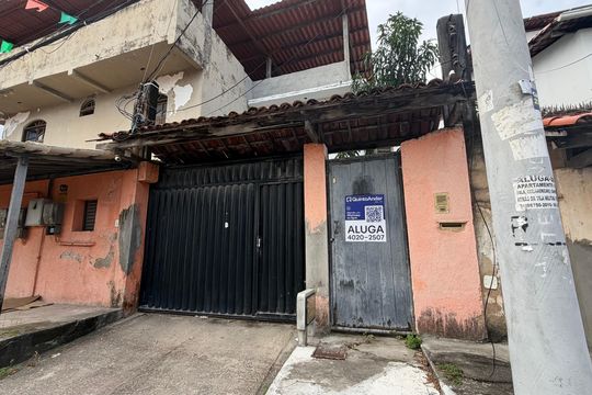 Fachada de casa para alugar com 1 quarto, 40m² em Piatã, Salvador