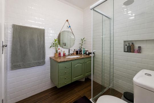 Banheiro de apartamento para alugar com 2 quartos, 90m² em Campo Grande, Santos