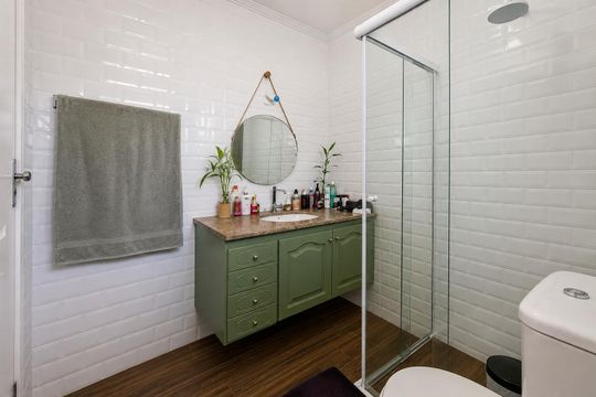 Banheiro de apartamento para alugar com 2 quartos, 90m² em Campo Grande, Santos