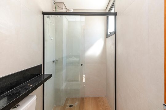Banheiro de kitnet/studio para alugar com 1 quarto, 24m² em Santo Amaro, São Paulo