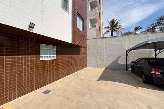 Garagem de apartamento à venda com 2 quartos, 70m² em Santa Branca, Belo Horizonte