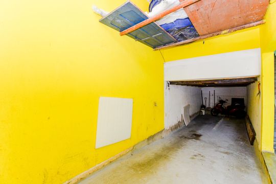 Garagem de casa à venda com 3 quartos, 495m² em Jardim São Jorge, Guarulhos