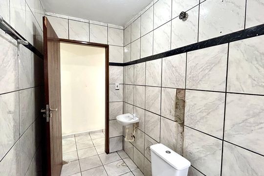 Banheiro de casa para alugar com 1 quarto, 40m² em Jardim Normandia, Guarulhos