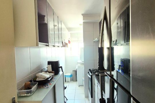 Cozinha de apartamento à venda com 2 quartos, 53m² em Km 18, Osasco