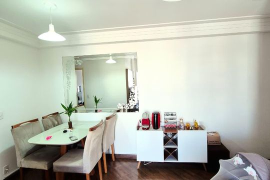 Sala de apartamento à venda com 2 quartos, 53m² em Km 18, Osasco