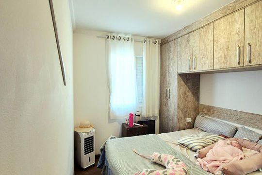 Quarto de apartamento à venda com 2 quartos, 53m² em Km 18, Osasco