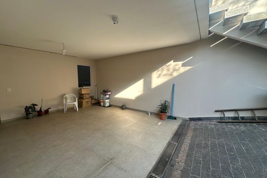 Garagem de casa à venda com 5 quartos, 289m² em Jardim Maria Helena, Barueri
