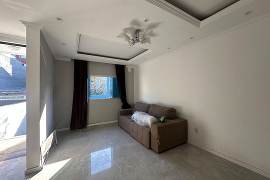 Casa para alugar com 4 quartos, 150m² em Jardim Maria Helena, Barueri