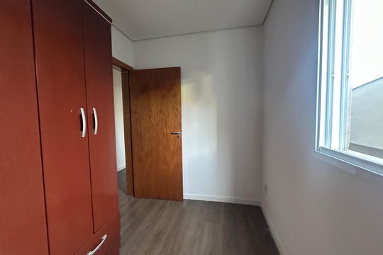 Quarto 3 de casa para alugar com 4 quartos, 150m² em Jardim Maria Helena, Barueri