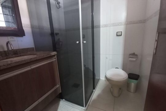 Banheiro de casa para alugar com 3 quartos, 250m² em Jardim Independência, Campinas