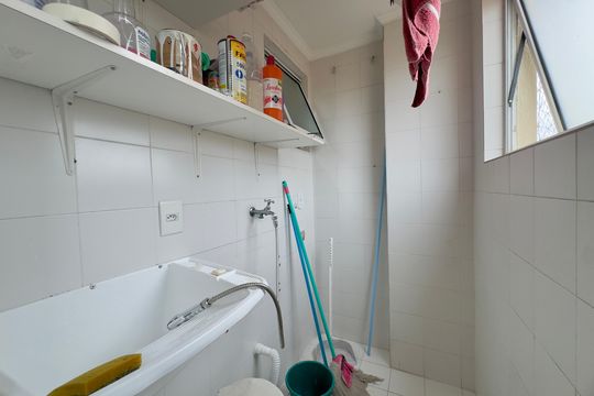 Área de Serviço de apartamento para alugar com 2 quartos, 52m² em Jardim Santa Mena, Guarulhos