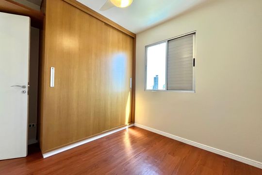 Quarto 1 de apartamento para alugar com 2 quartos, 60m² em Jardim Oriental, São Paulo
