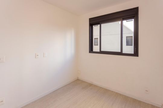 Quarto 1 de apartamento para alugar com 2 quartos, 34m² em Jurubatuba, São Paulo