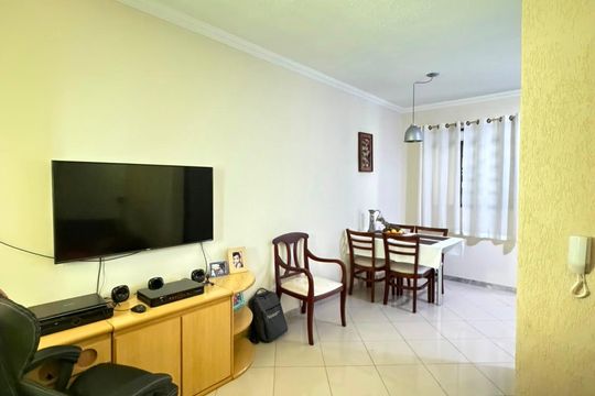 Sala de casa de condomínio à venda com 2 quartos, 77m² em Darcy Vargas, Belo Horizonte