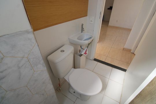 Banheiro de apartamento para alugar com 2 quartos, 45m² em Pechincha, Rio de Janeiro