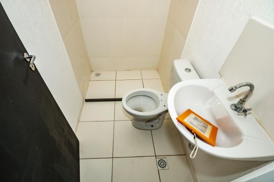 Banheiro Social de apartamento à venda com 2 quartos, 44m² em Vila Esportiva, Vespasiano